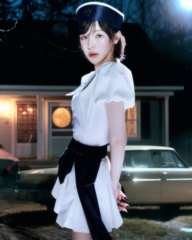 Explore all outfits worn by Shon Seung Wan (Wendy)