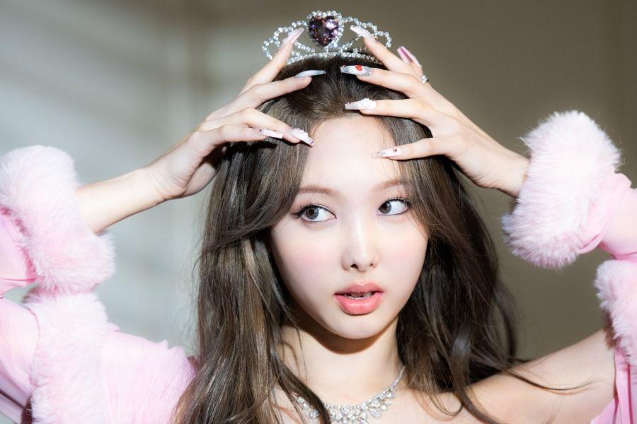 Im Na Yeon (NAYEON)